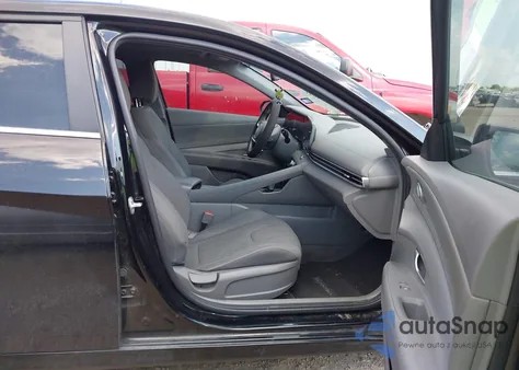 2024 Hyundai Elantra Sel z USA, uszkodzony, nr VIN KMHLS4DG5RU699083